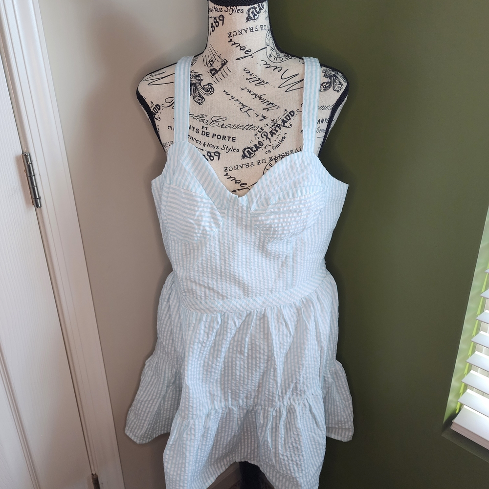 Elegant White Striped Dress